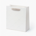 Sacchetto regalo 26 x 12 x 32 cm in carta bianca con manici in nastro a cuori stile romantico