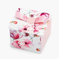 Scatola regalo 20 x 20 x 12 cm in cartone bianco e rosa con stampa floreale e fiocco