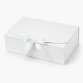 Scatola regalo 25 x 20 x 10 cm in cartoncino bianco con nastro in raso - chiusura a fiocco