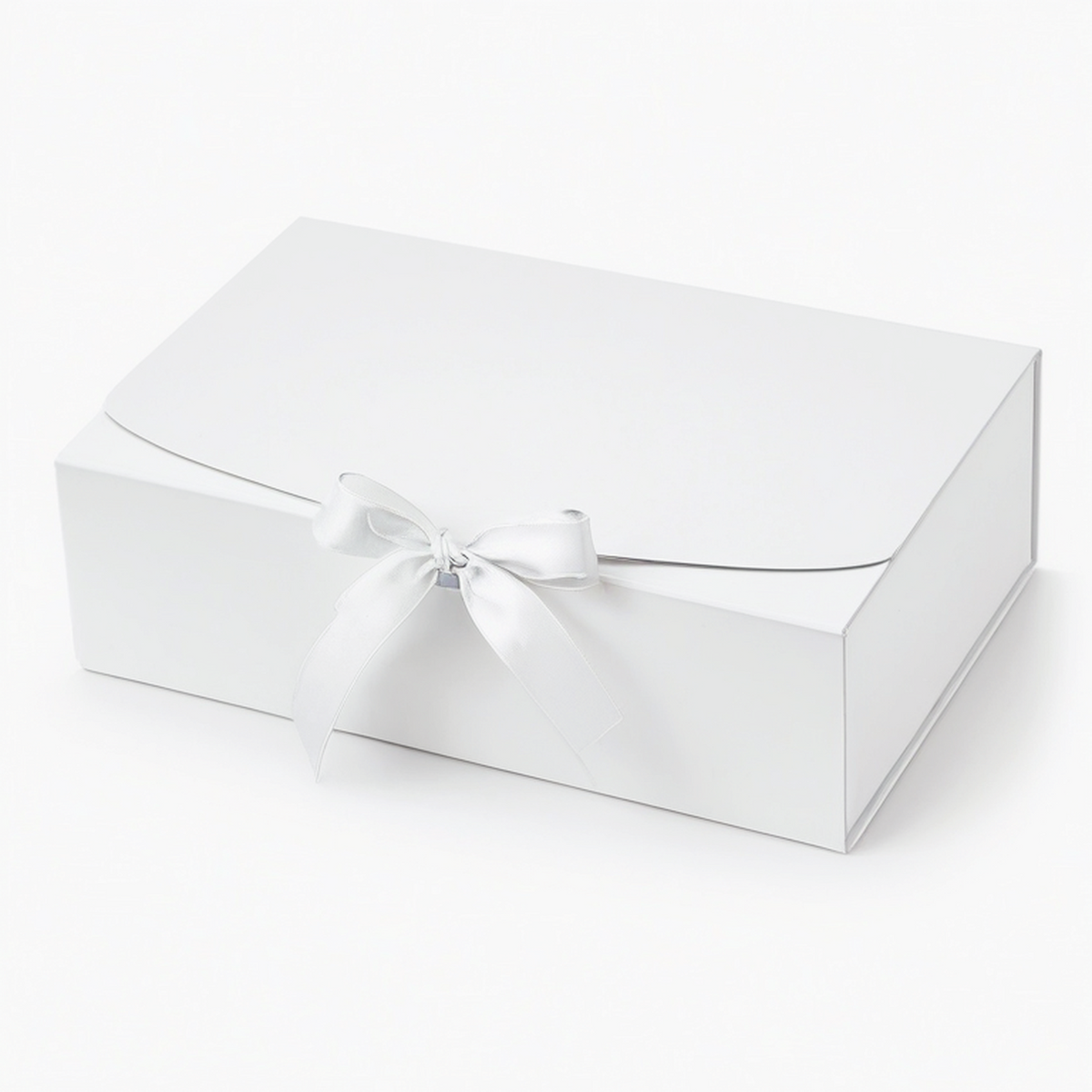 Scatola regalo 25 x 20 x 10 cm in cartoncino bianco con nastro in raso - chiusura a fiocco
